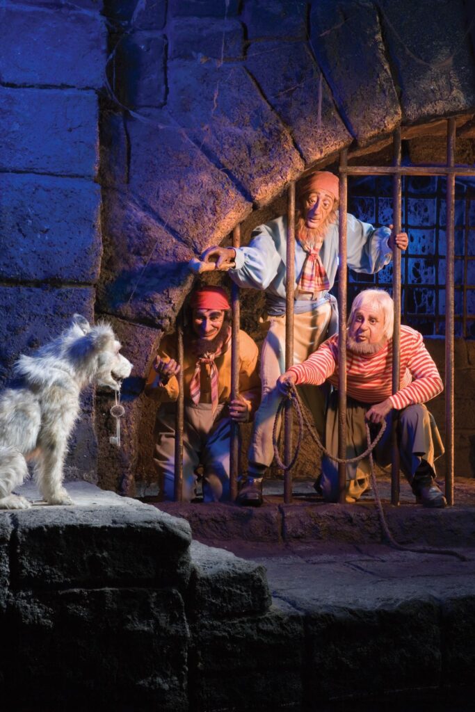 Pirates of the Caribbean Disneyland Park Photo 05