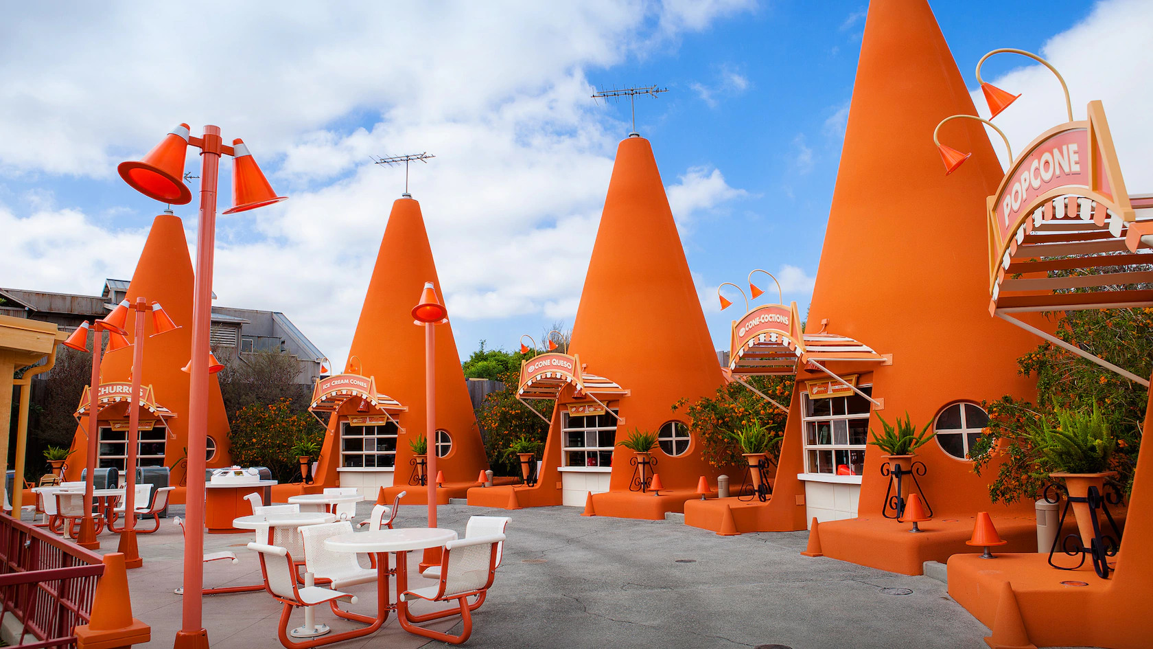 Cozy Cone Motel Viajando Para California   Cozy Cone Motel Disney California Adventure 