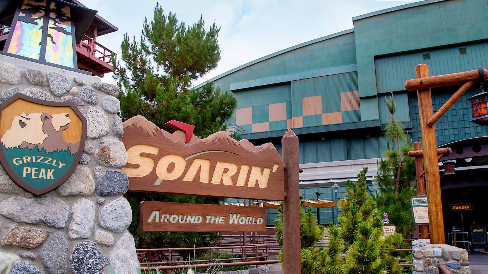 Soarin Around the World Disney California Adventure