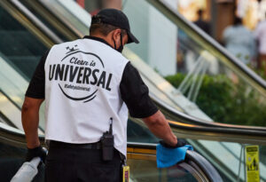 Universal Studios Hollywood vai exigir máscaras faciais novamente em ambientes fechados