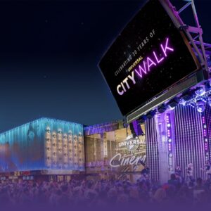 Universal CityWalk Hollywood comemora 30 anos com apresentação a laser e muito mais