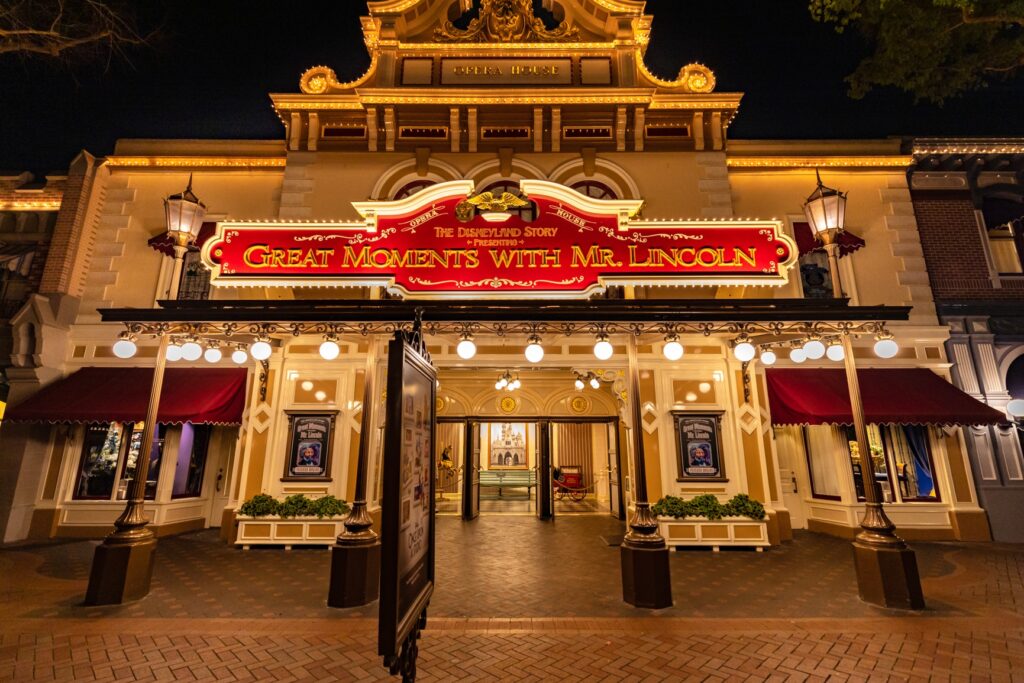 main street opera house disneyland park