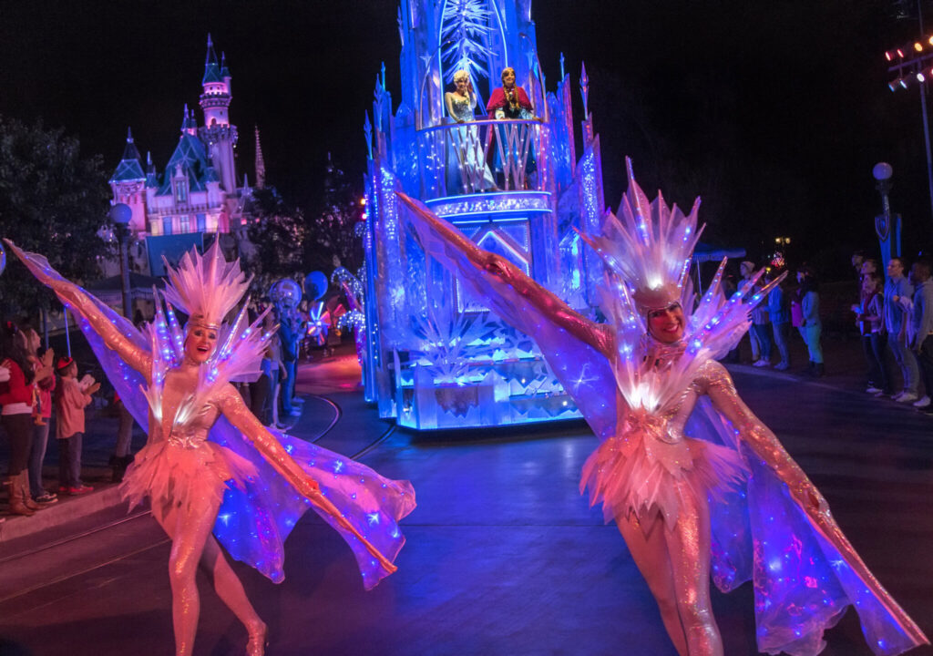 “paint the night” parade returns to disneyland park
