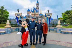 Homenagem aos Heróis dos Incêndios de Los Angeles na Disneyland