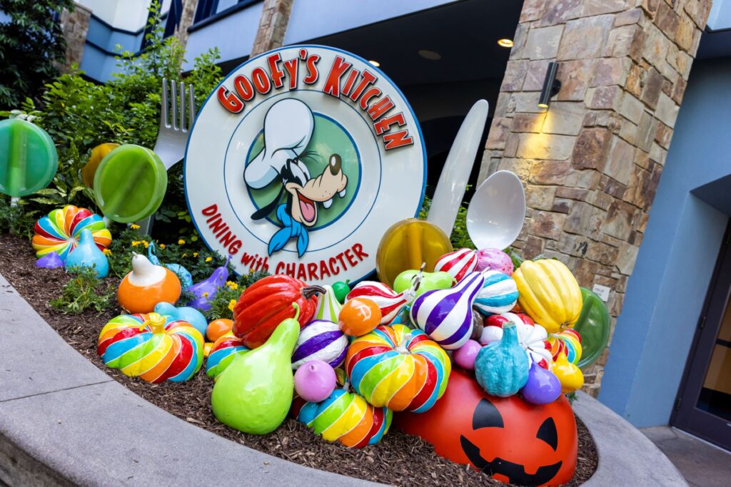 halloween characters to spot at disneyland