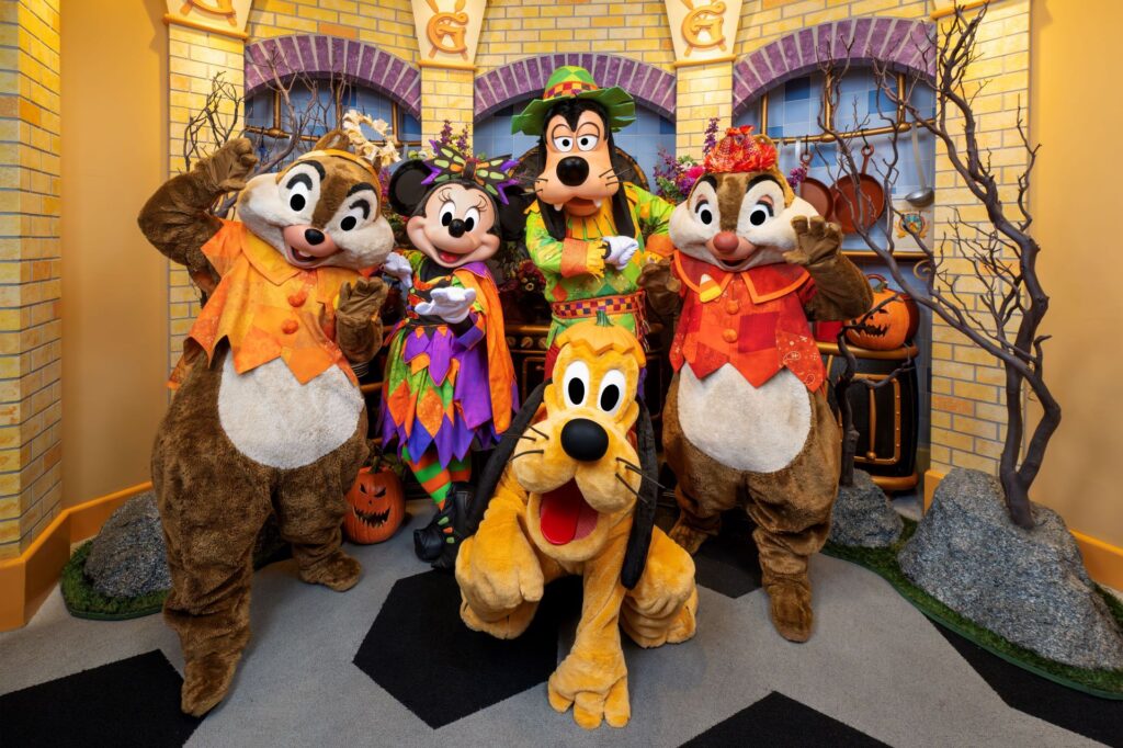 halloween characters to spot at disneyland 3