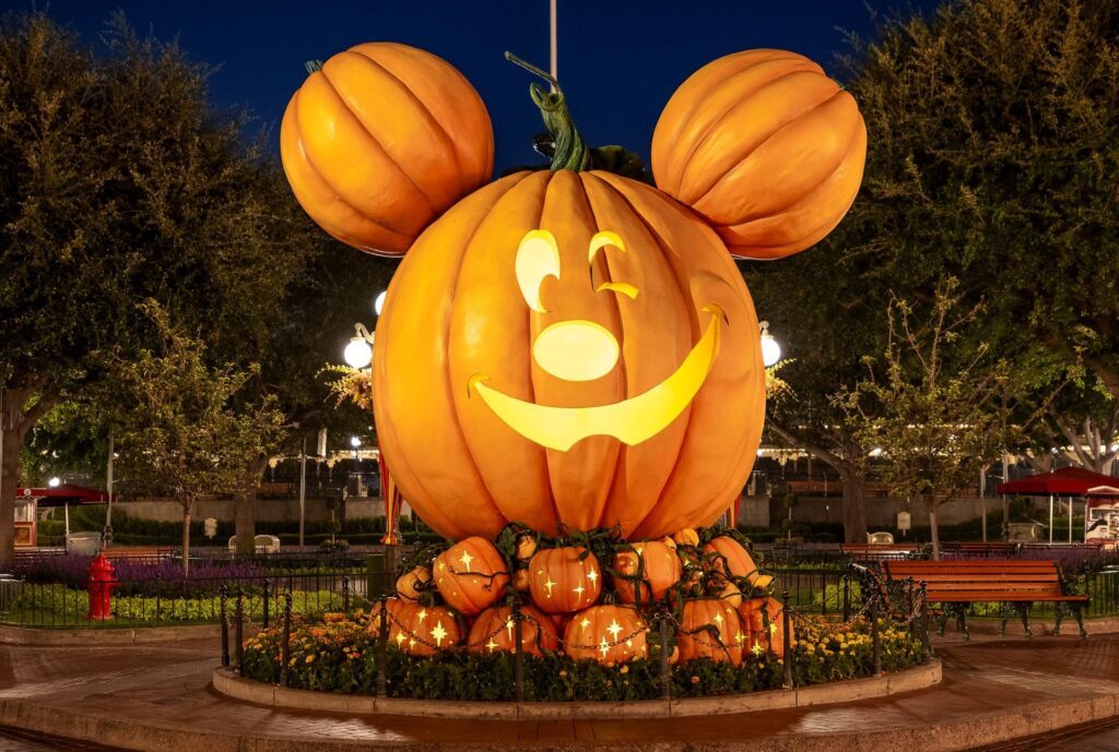 imgi 19 halloween time at disneyland