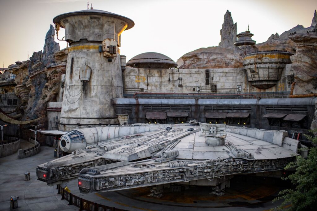 Millennium Falcon: Smugglers Run - Star Wars Galaxys Edge - Disneyland Park