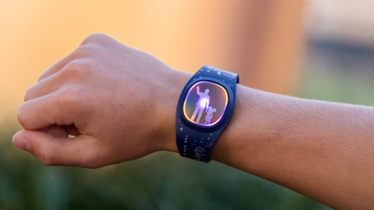 Disney pode encerrar uso das MagicBands na Califórnia e aposta em tecnologia mobile ganha força