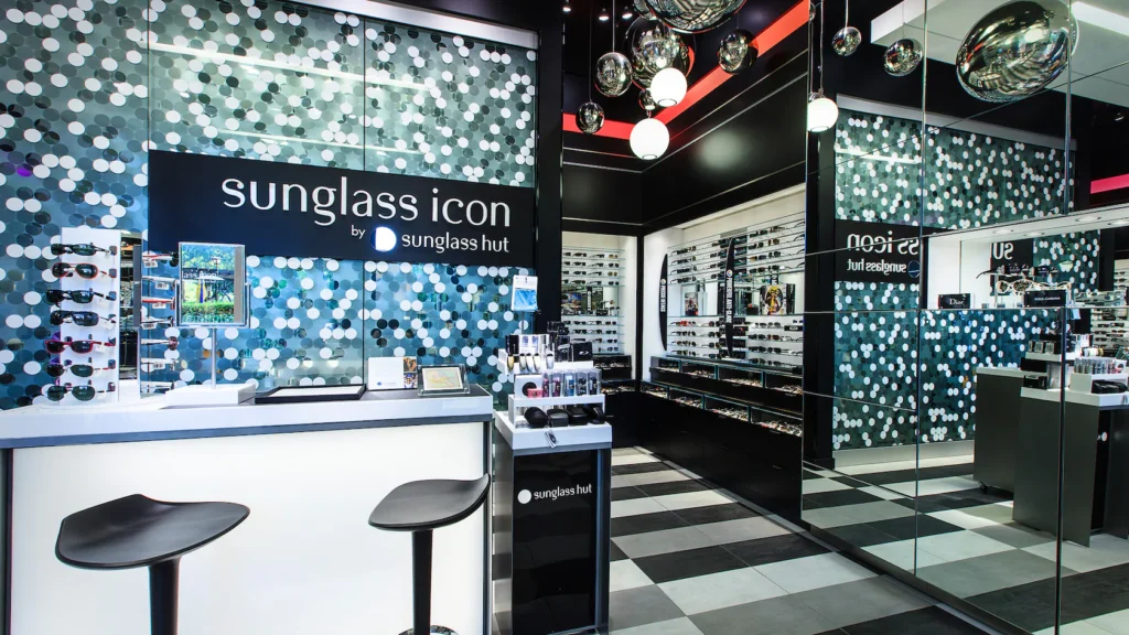 Sunglass Hut - Downtown Disney