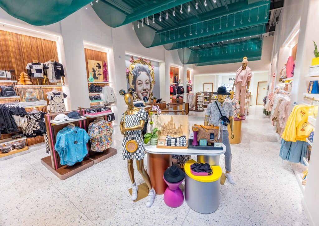 D-Lander Shop - Downtown Disney