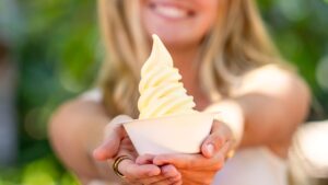 DOLE Whip ganha novos sabores e veja onde encontrar a famosa sobremesa na Disneyland Resort
